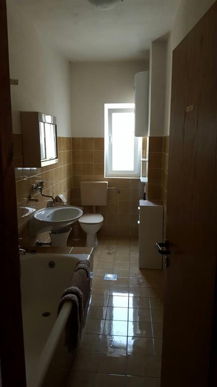 Apartment Anita Senj  Extérieur photo